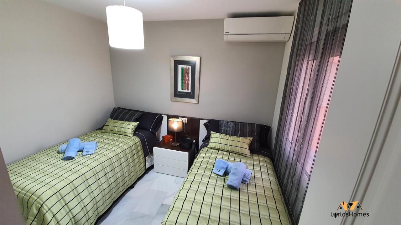 Lyrioshomes Beach Roquetas De Mar , Piscina Y Parque Infantil Ngoại thất bức ảnh
